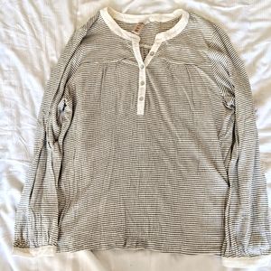 NWOT Cute Long-Sleeve Blouse